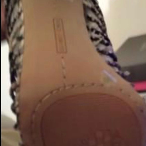 Sandals - Picture 4 of 5